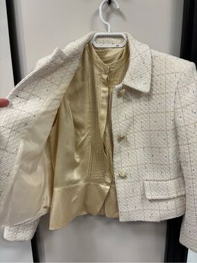 Women's Cream Tweed Cropped Jacket with Gold Lining